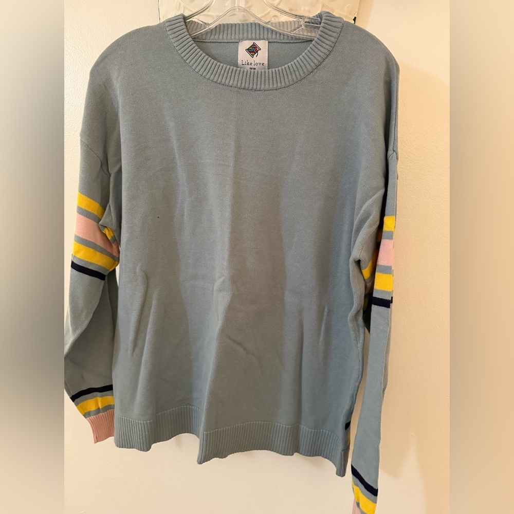 Like Love Lightweight Women’s Sweater Size large